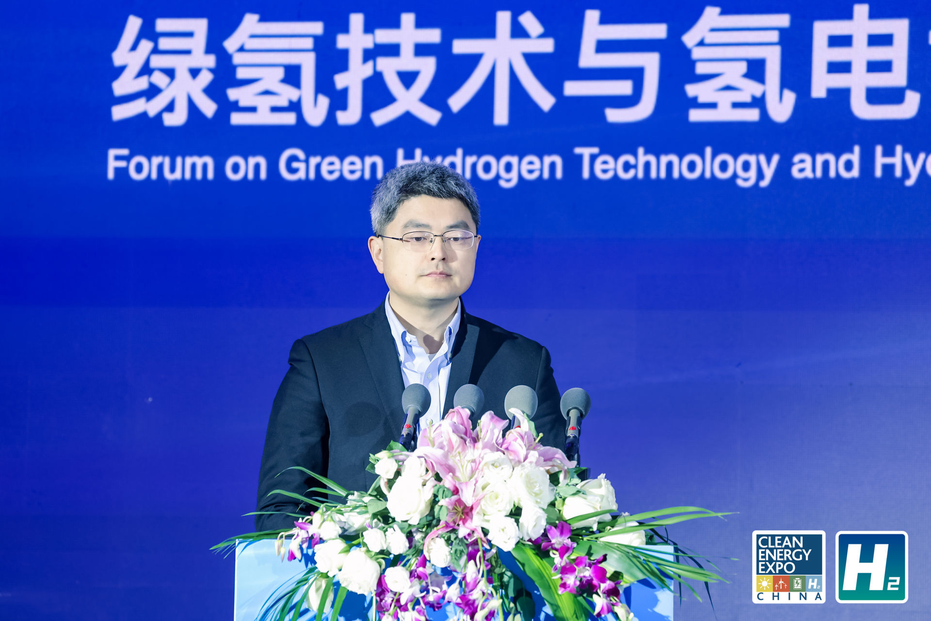 Jinyi Wang